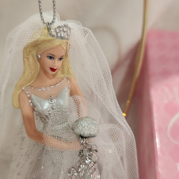 Barbie Millennium Bride Porcelain Ornament Avon 2000 - Picture 3 of 8